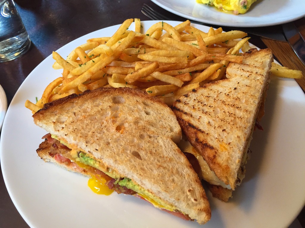 Breakfast Club Sandwich   17 Fried Egg, Bacon, Tomato, Avocado, Spicy Mayonnaise 